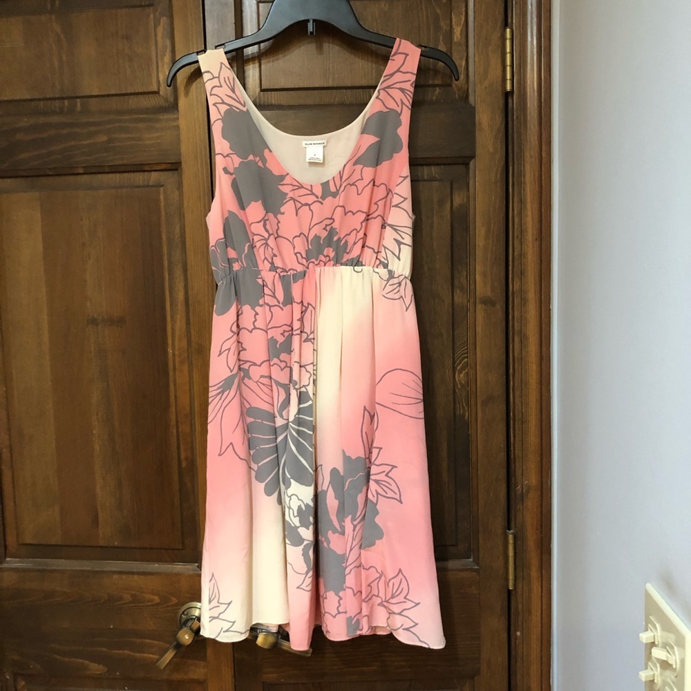 Blush pink and gray Club Monaco silk dress size 6